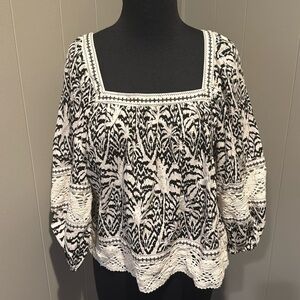 Panama Jack black/white abstract palm tree print square neckline lace accent top